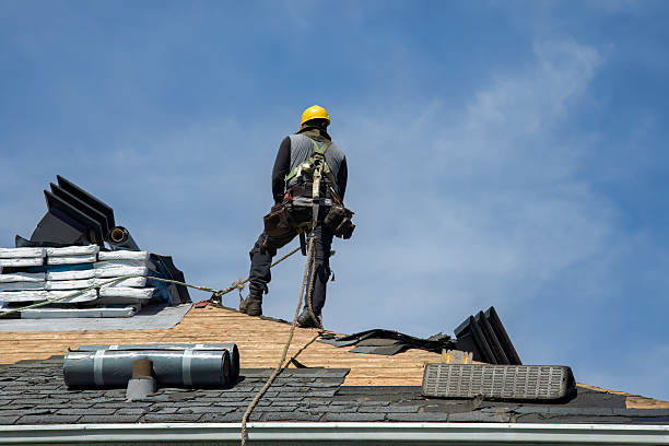 Professional Gutter Installation technician working in Hartfield, VA